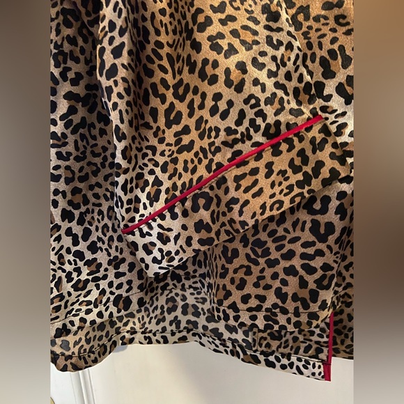 Morgan Taylor Intimates Leopard Silky Button Up - Picture 6 of 6